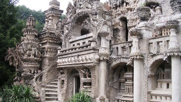 Идеальный Дворец почтальона Шеваля