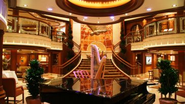 Интересное место лайнер Сирена